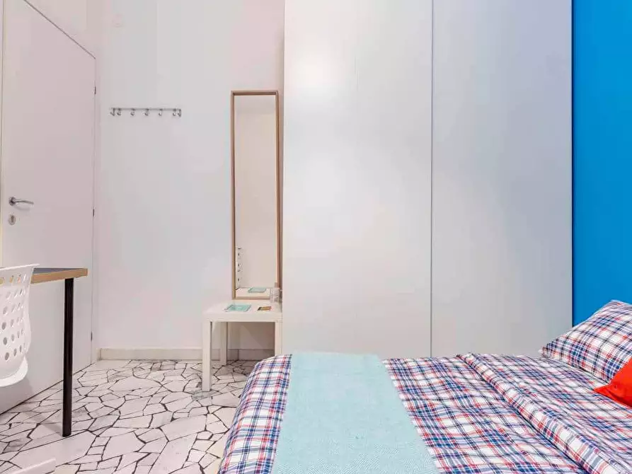 Immagine 2 di Camera in affitto  in Corso Vercelli25 a Milano