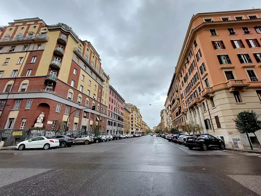 Immagine 18 di Appartamento in affitto  in Via Buccari11 a Roma