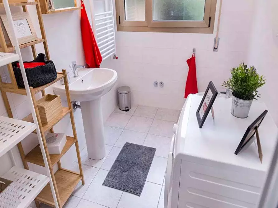 Immagine 18 di Camera in affitto  in Viale Giovanni Vicini20 a Bologna