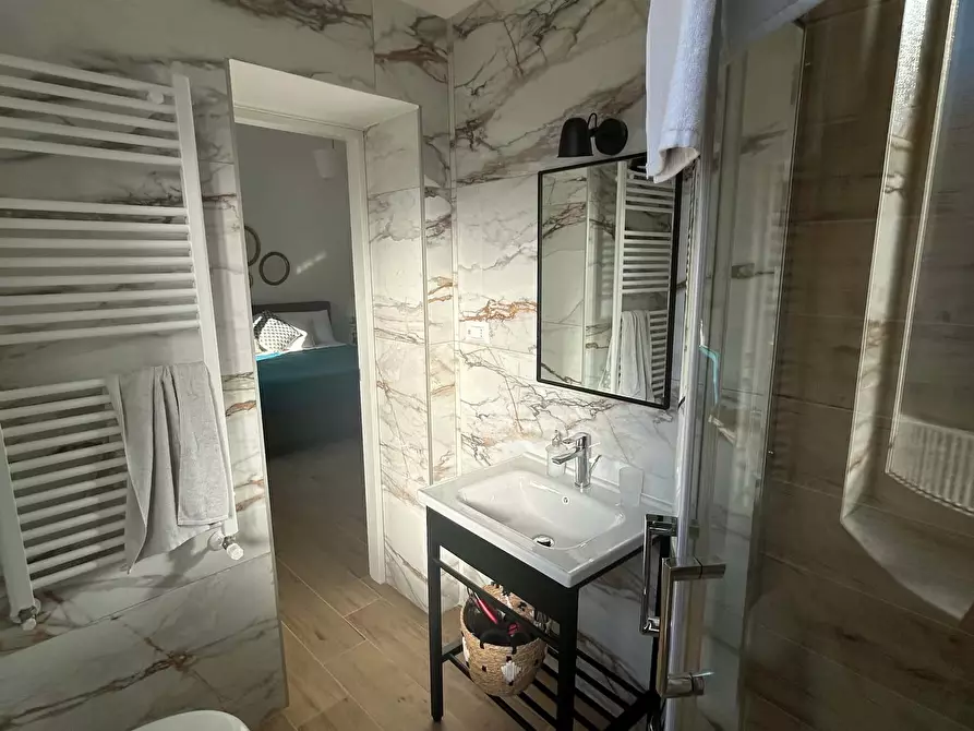 Immagine 16 di Appartamento in affitto  in Vico Banchi Nuovi15 a Napoli