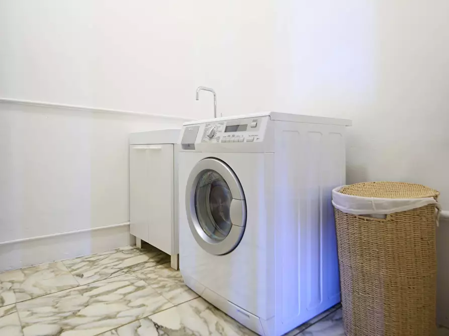 Immagine 51 di Appartamento in affitto  in Viale di Porta Vercellina2 a Milano