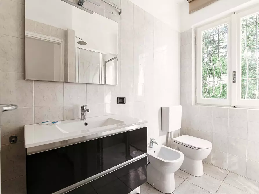 Immagine 22 di Appartamento in affitto  in Via Crotto Urago17 a Barni