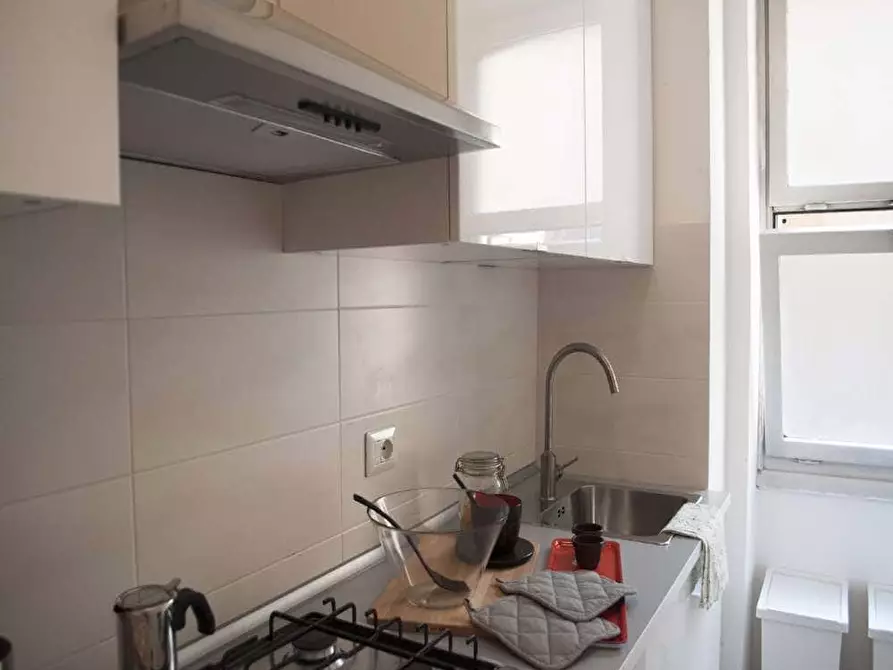 Immagine 42 di Camera in affitto  in Viale Tunisia13 a Milano