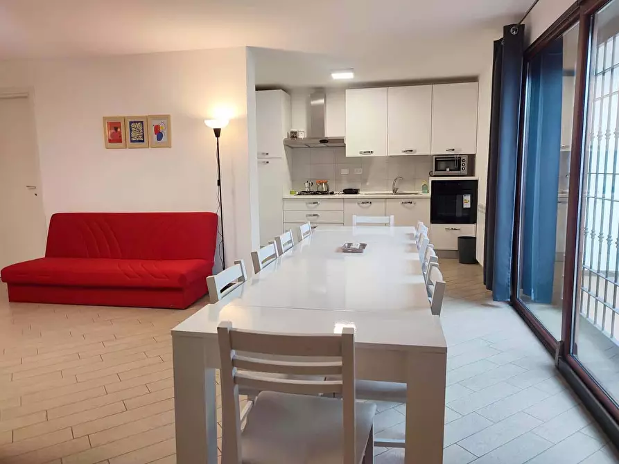 Immagine 2 di Appartamento in affitto  in via Giorgio Bassani62 a Roma