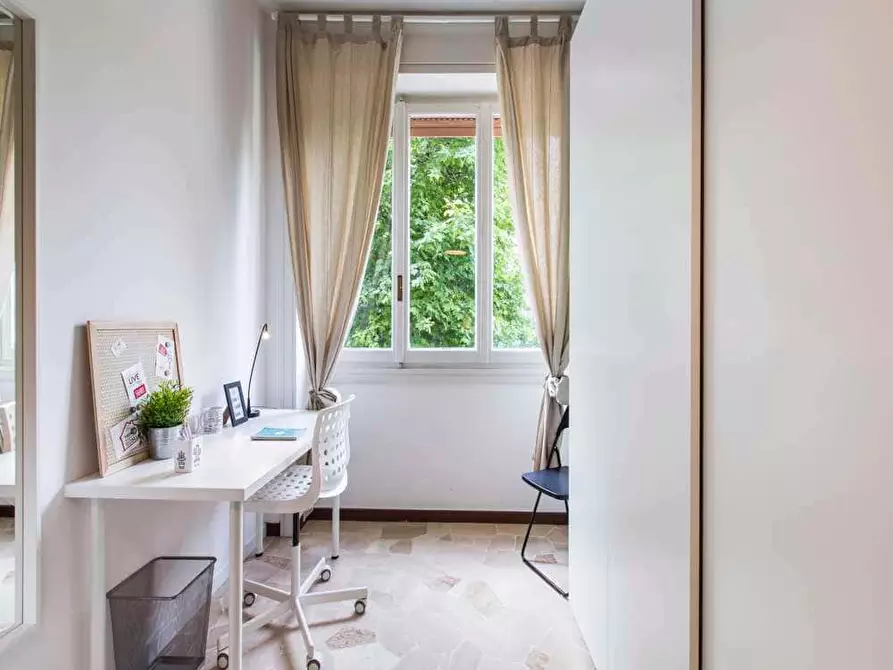 Immagine 3 di Camera in affitto  in Via Raffaello Bertieri1 a Milano