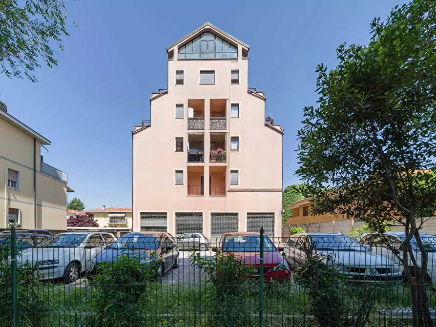 Immagine 45 di Appartamento in affitto  in Viale Ippolito Nievo17 a Busto Arsizio