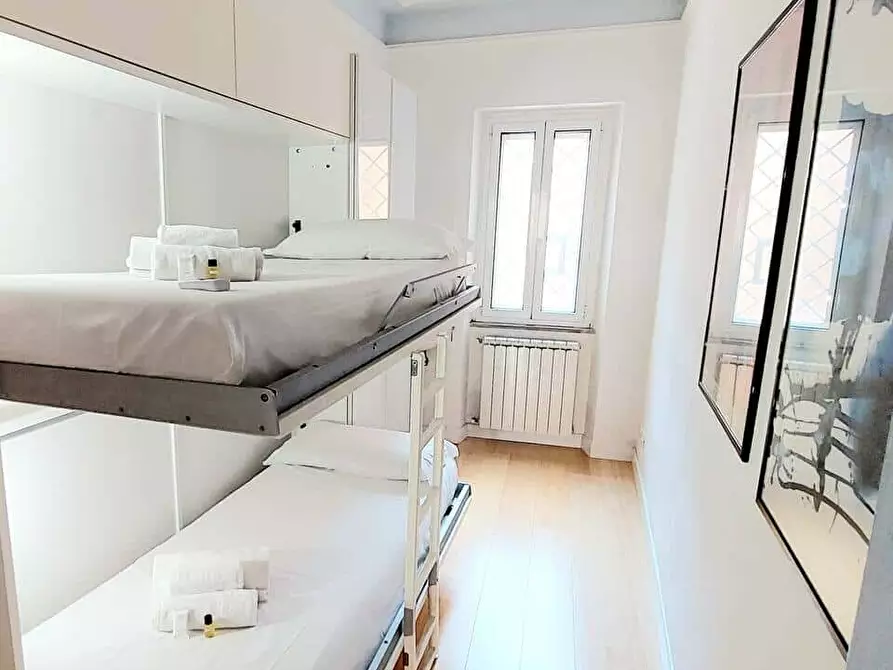 Immagine 21 di Appartamento in affitto  in Via Paolina15 a Roma