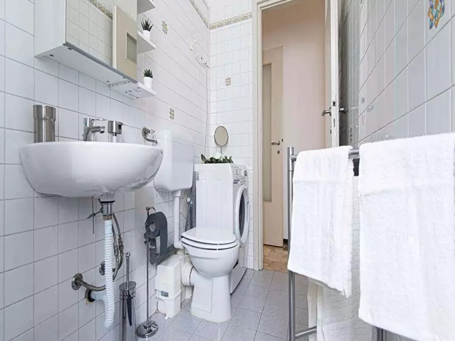 Immagine 35 di Camera in affitto  in Viale Legioni Romane5 a Milano