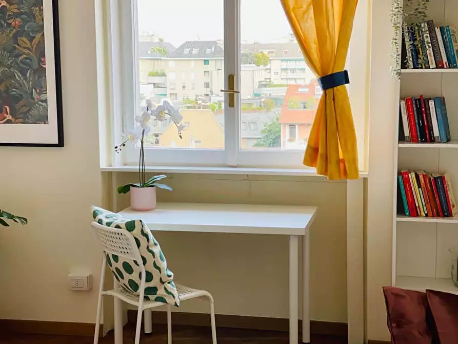 Immagine 2 di Camera in affitto  in Via Domenichino11 a Milano