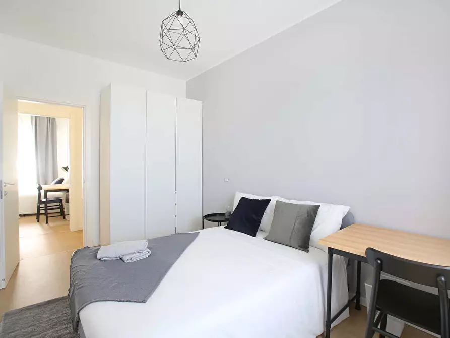 Immagine 5 di Camera in affitto  in Via Carlo Marx12 a Milano