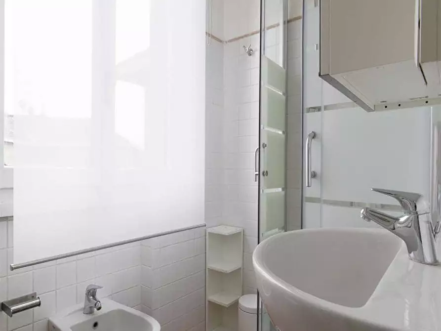 Immagine 30 di Camera in affitto  in Via Salvatore Barzilai15 a Milano