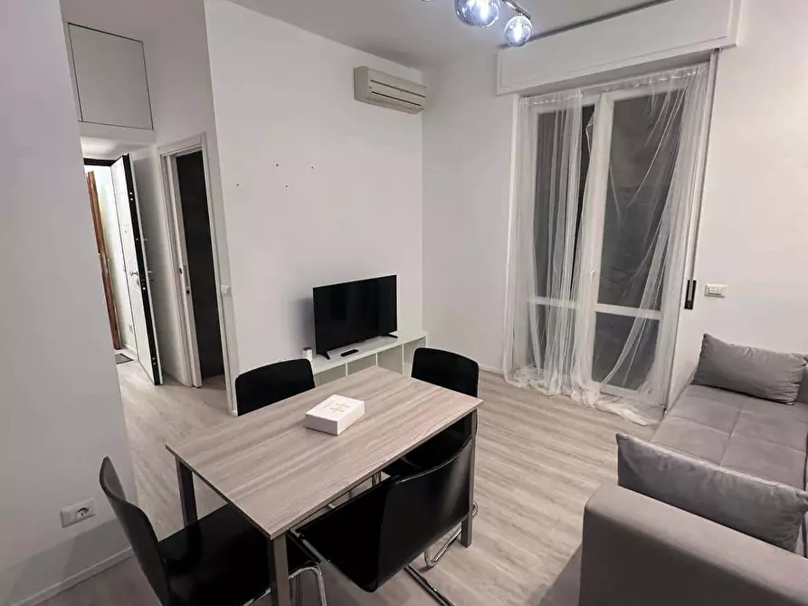 Immagine 2 di Appartamento in affitto  in Via Giovanni Battista Sammartini49 a Milano