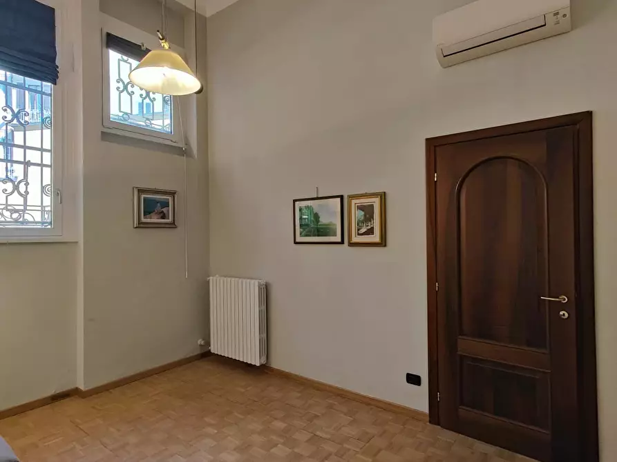 Immagine 11 di Appartamento in affitto  in Via Luigi Settembrini60 a Milano