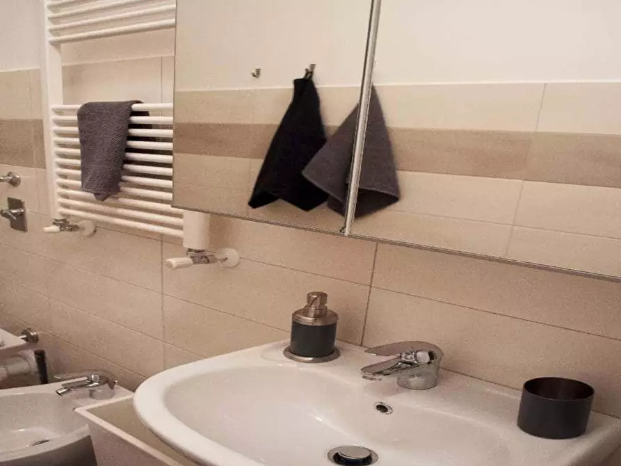 Immagine 24 di Camera in affitto  in Via Bassini19 a Milano