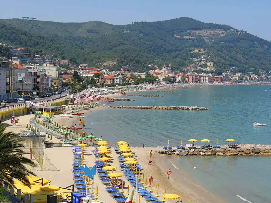 Immagine 24 di Appartamento in affitto  in Via Privata Neghelli32 a Alassio