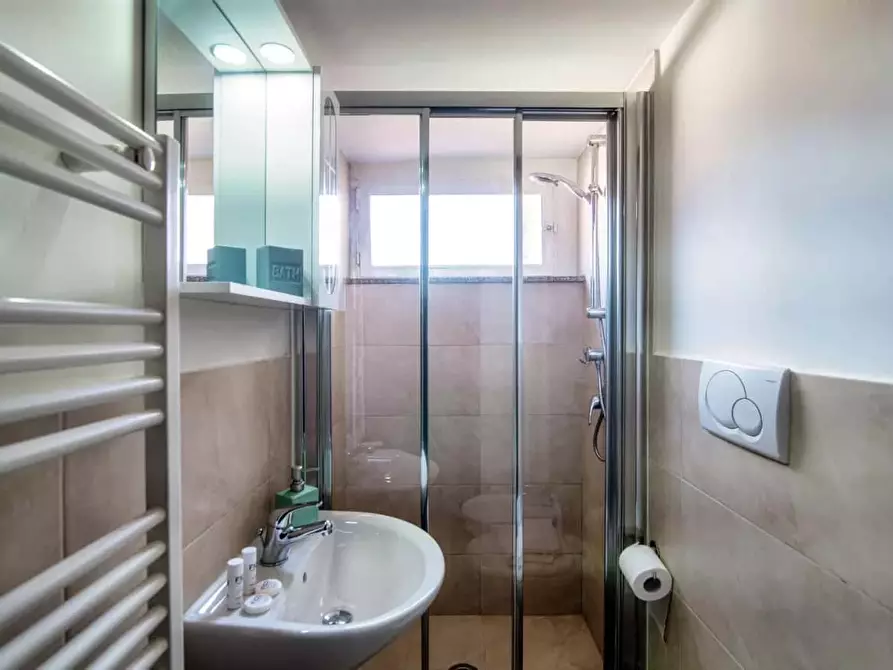 Immagine 31 di Appartamento in affitto  in Viale Nazario Sauro a Milano