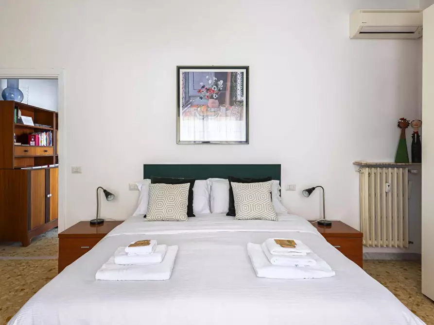 Immagine 6 di Appartamento in affitto  in Via Alberto da Giussano63 a Roma