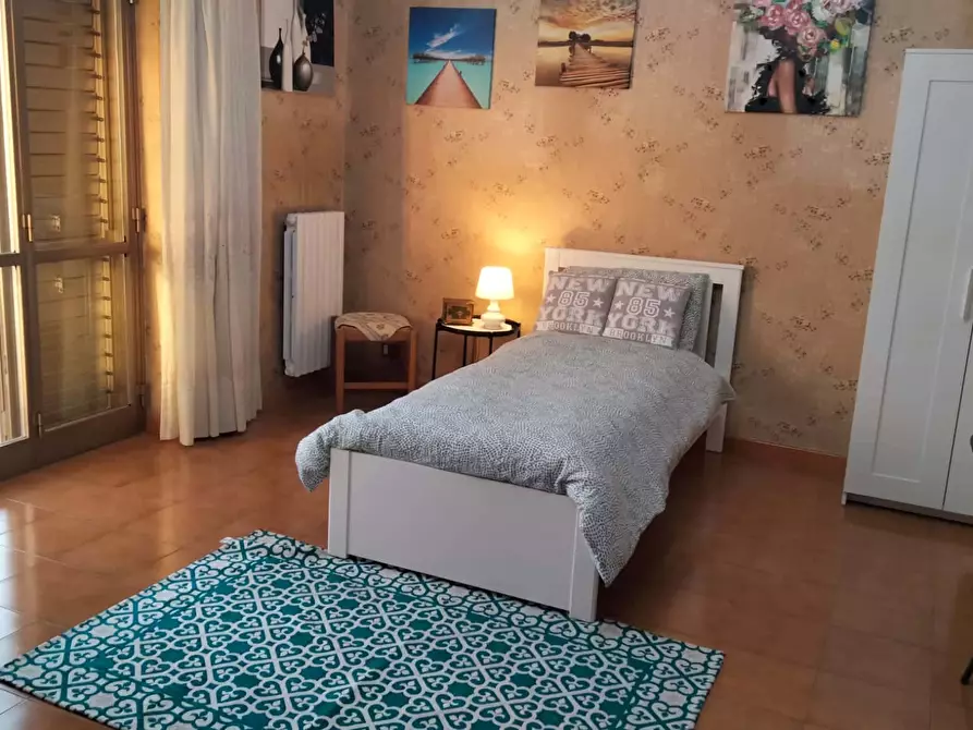 Immagine 5 di Camera in affitto  in Via Tullio Ascarelli99 a Roma