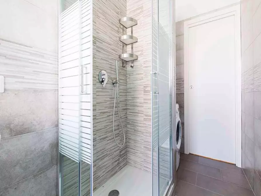 Immagine 27 di Camera in affitto  in Via Gallarate107 a Milano