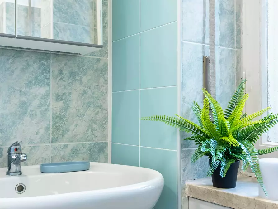 Immagine 23 di Camera in affitto  in Via Elba a Torino