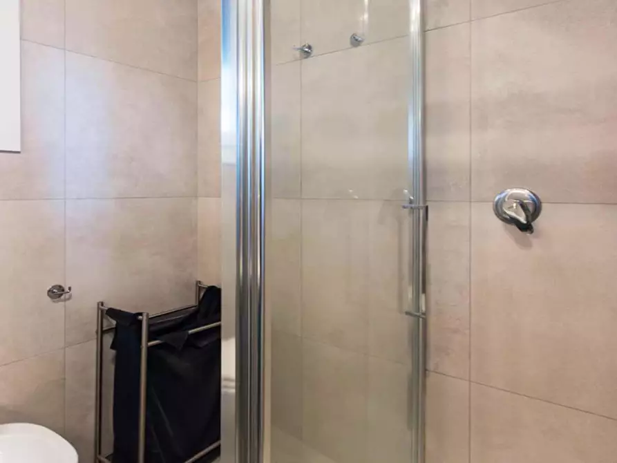 Immagine 10 di Camera in affitto  in Piazza San Lorenzo15 a Buccinasco