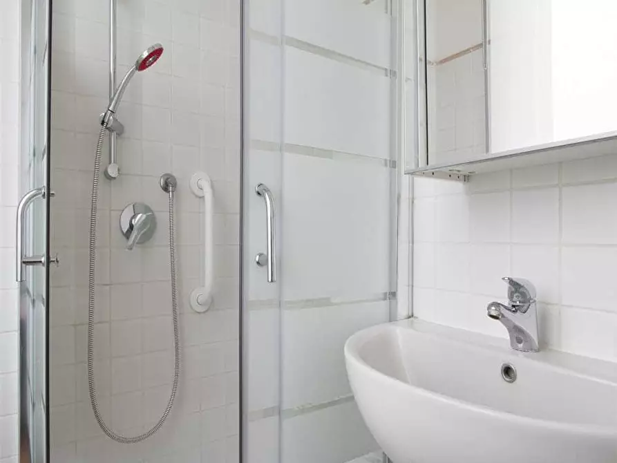 Immagine 32 di Camera in affitto  in Via Salvatore Barzilai15 a Milano