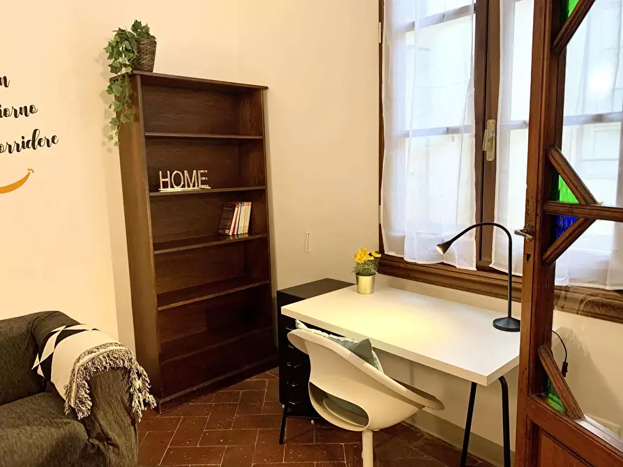 Immagine 7 di Camera in affitto  in Via Sant'Antonino13 a Firenze