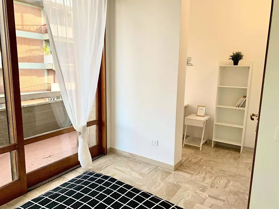 Immagine 9 di Camera in affitto  in Viale Francesco Redi45 a Firenze