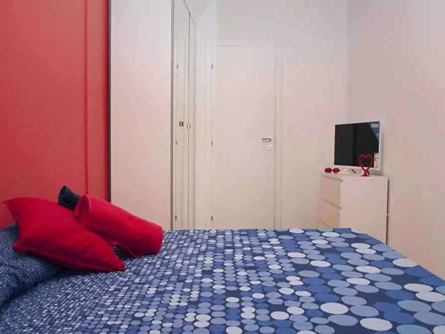 Immagine 8 di Camera in affitto  in Via Andrea Costa11 a Milano