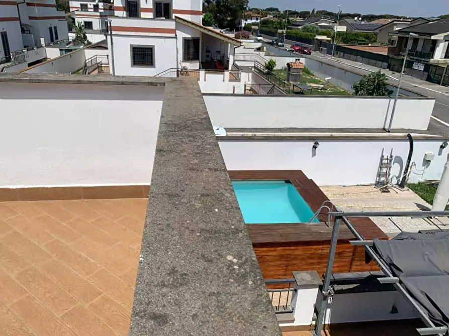 Immagine 45 di Appartamento in affitto  in via Giorgio Bassani72 a Roma