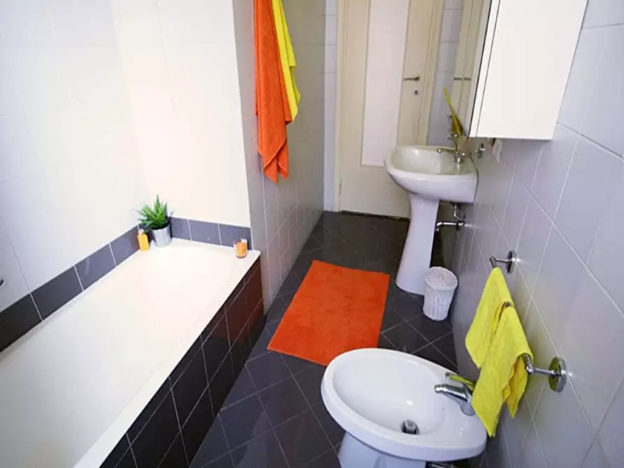 Immagine 20 di Camera in affitto  in Via Val Lavizzana1 a Milano