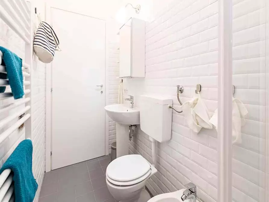 Immagine 43 di Camera in affitto  in Corso Buenos Aires15 a Milano