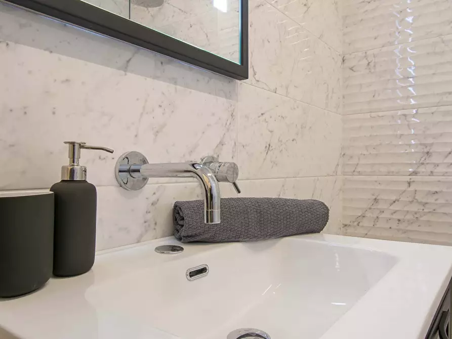 Immagine 9 di Appartamento in affitto  in Via Camillo Cavour82 a Firenze