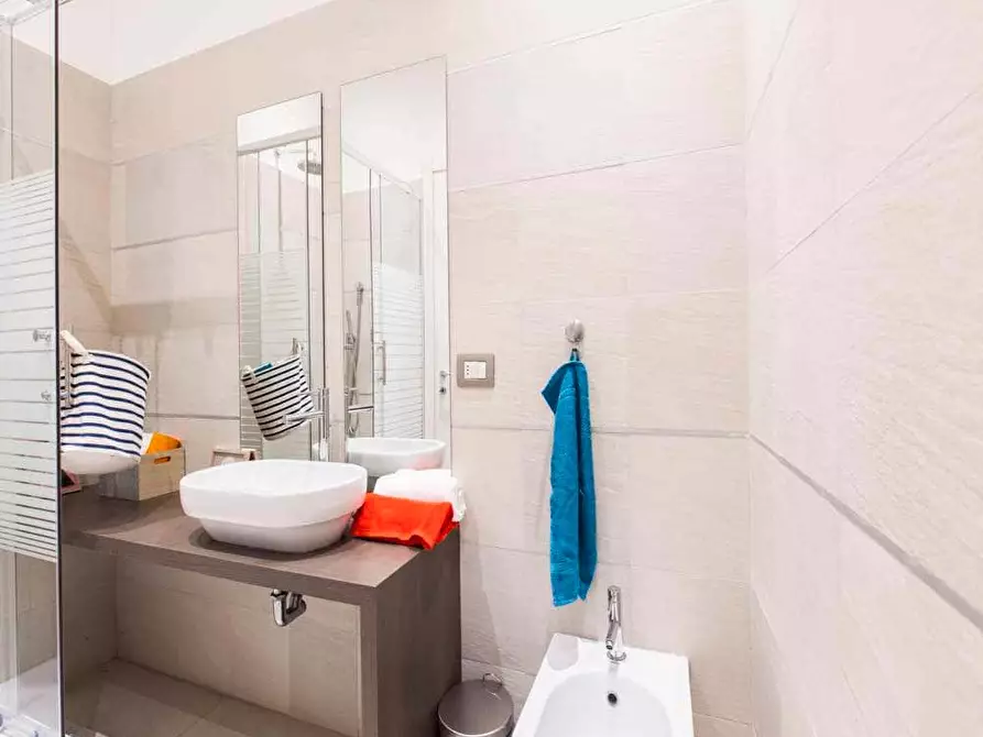 Immagine 19 di Camera in affitto  in Via Col Moschin1 a Milano