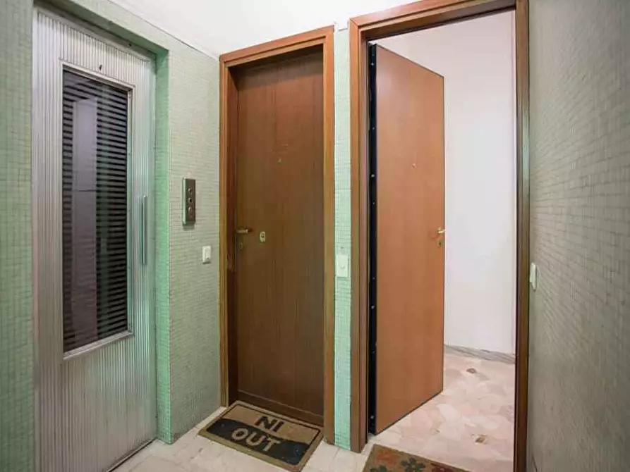 Immagine 6 di Camera in affitto  in Via Farneti4 a Milano