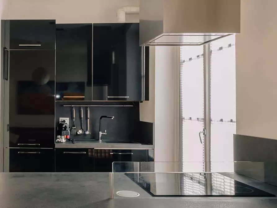 Immagine 2 di Appartamento in affitto  in Via Lazzaro Palazzi9 a Milano