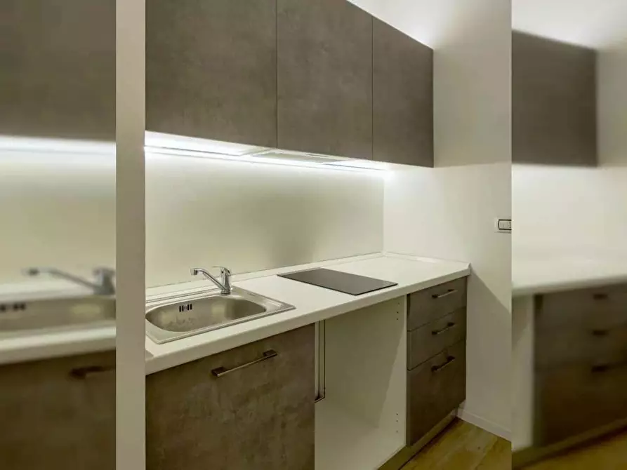 Immagine 6 di Camera in affitto  in Via Mac Mahon a Milano