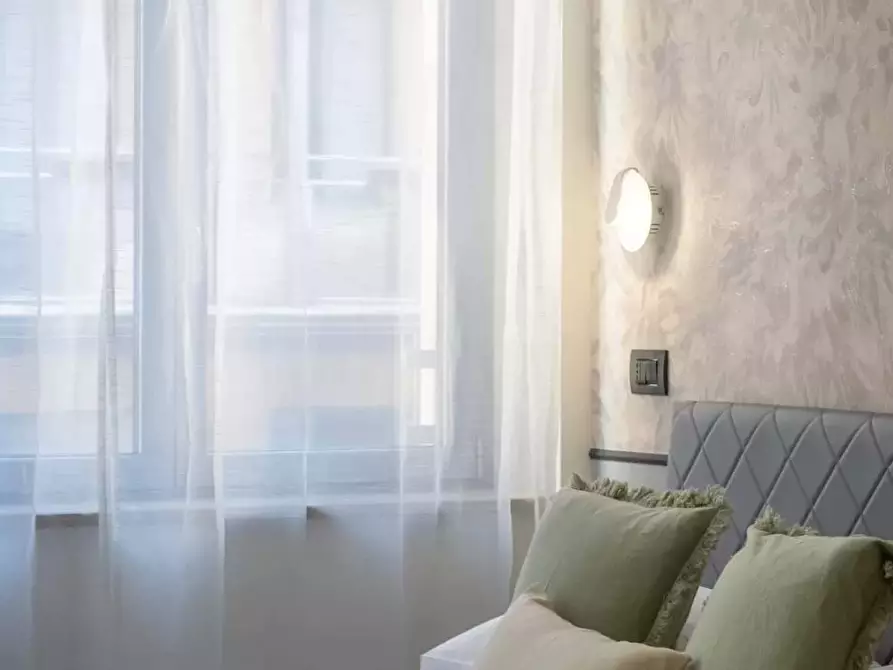 Immagine 8 di Appartamento in affitto  in Piazzale Luigi Cadorna10 a Milano