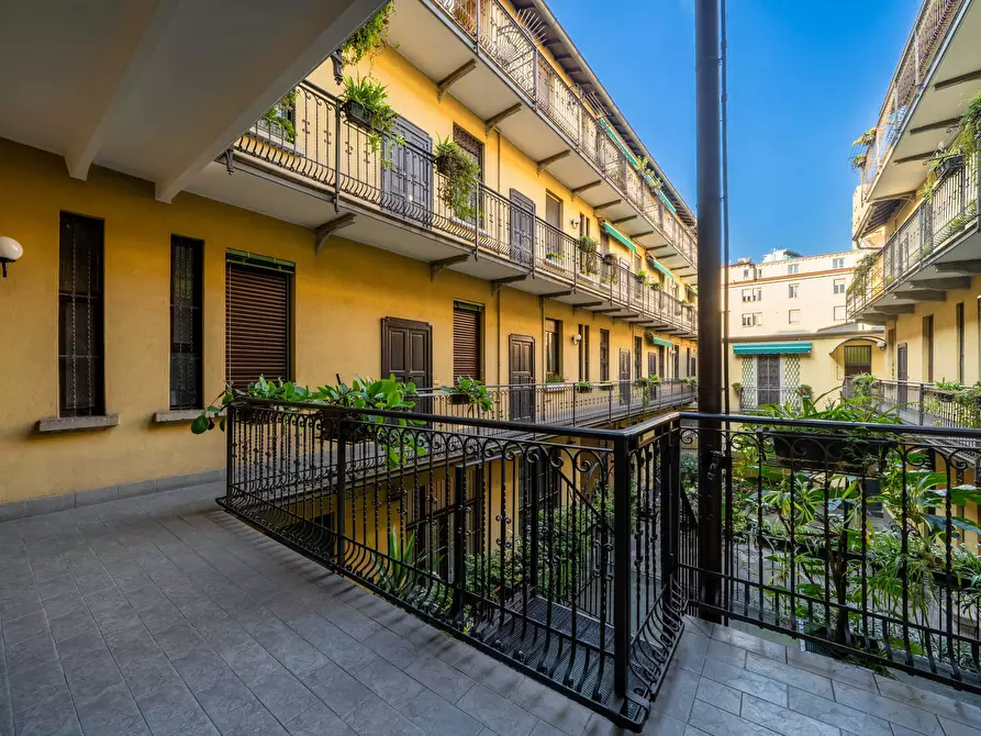 Immagine 47 di Appartamento in affitto  in Via Emilio Cornalia12 a Milano