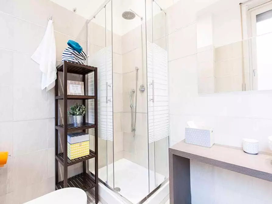 Immagine 77 di Camera in affitto  in Via Col Moschin1 a Milano