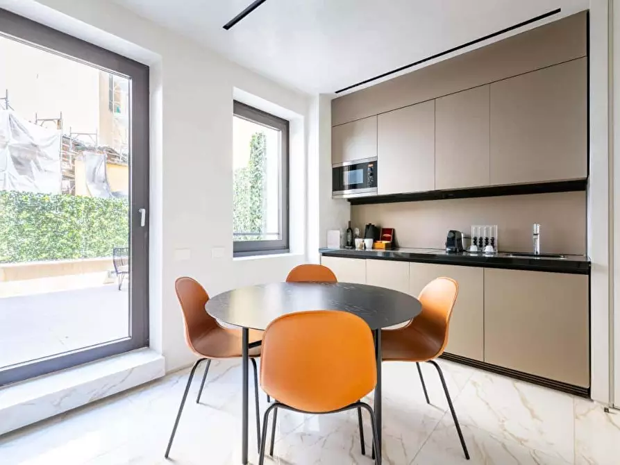 Immagine 7 di Appartamento in affitto  in Via San Pietro All'Orto6 a Milano