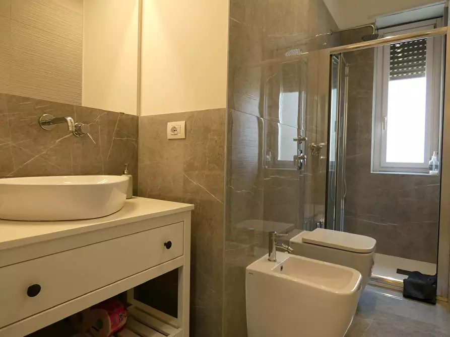 Immagine 28 di Appartamento in affitto  in Via Cenisio5 a Milano