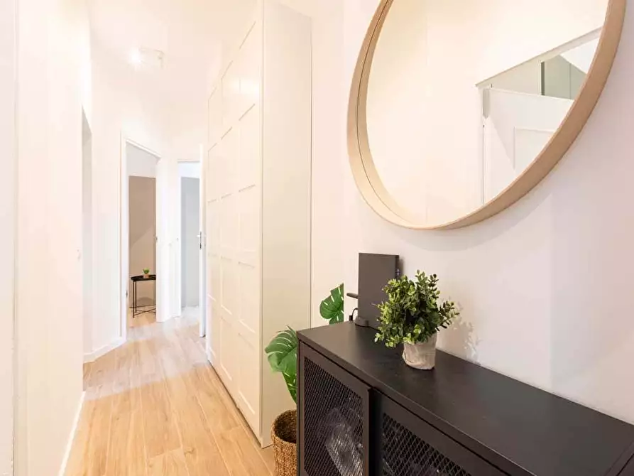 Immagine 10 di Camera in affitto  in Via Lorenteggio70 a Milano