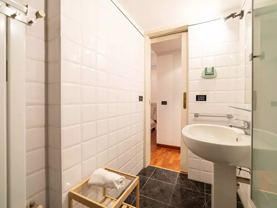 Immagine 26 di Appartamento in affitto  in Via Nino Bixio6 a Milano