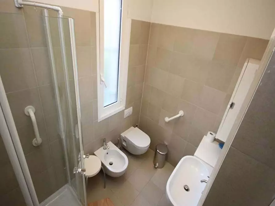 Immagine 11 di Camera in affitto  in Via Volterra12 a Milano