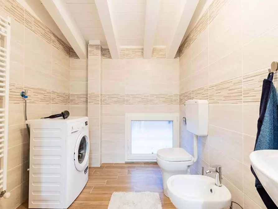 Immagine 14 di Camera in affitto  in Viale Alfredo Oriani26 a Bologna