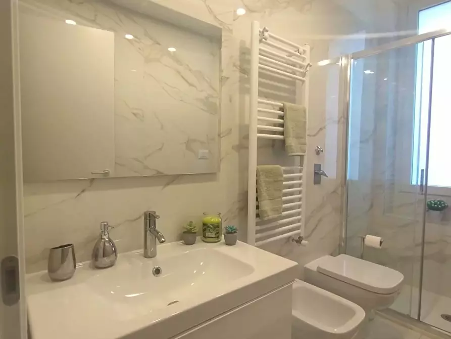 Immagine 14 di Appartamento in affitto  in Viale Giovanni Suzzani a Milano