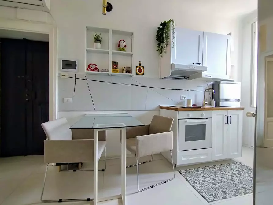 Immagine 2 di Appartamento in affitto  in Via Riva di Trento a Milano