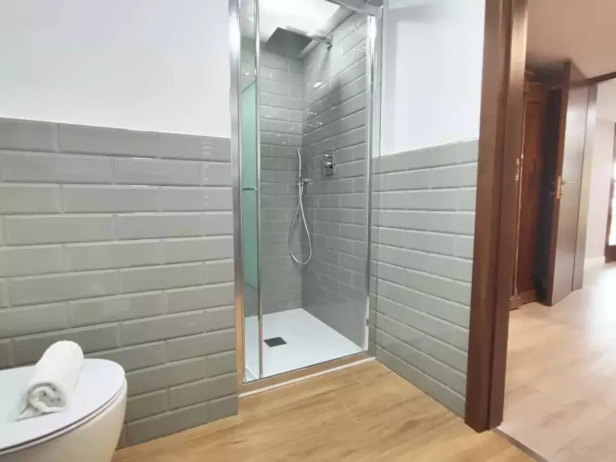 Immagine 98 di Appartamento in affitto  in Via Bellinzona55 a Como