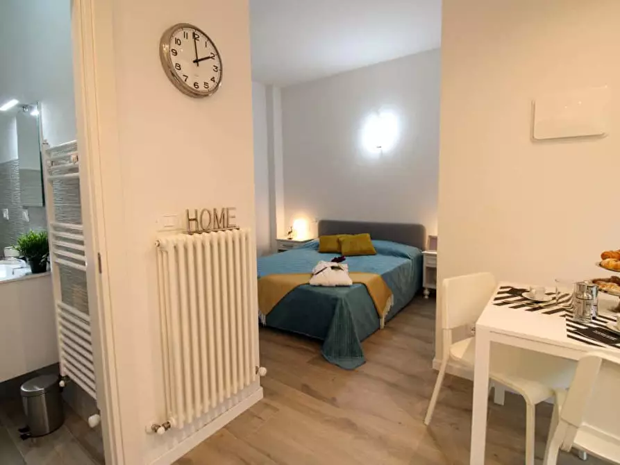 Immagine 12 di Camera in affitto  in Via Alessandro Menganti8 a Bologna